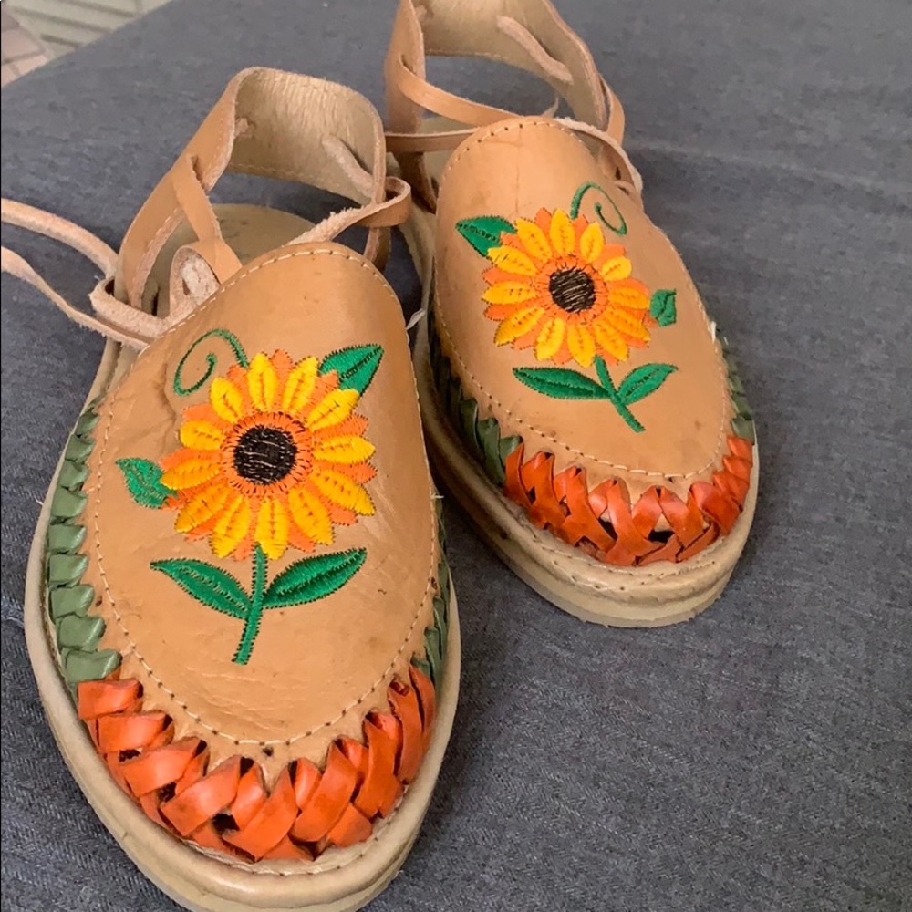 Sunflowers huaraches